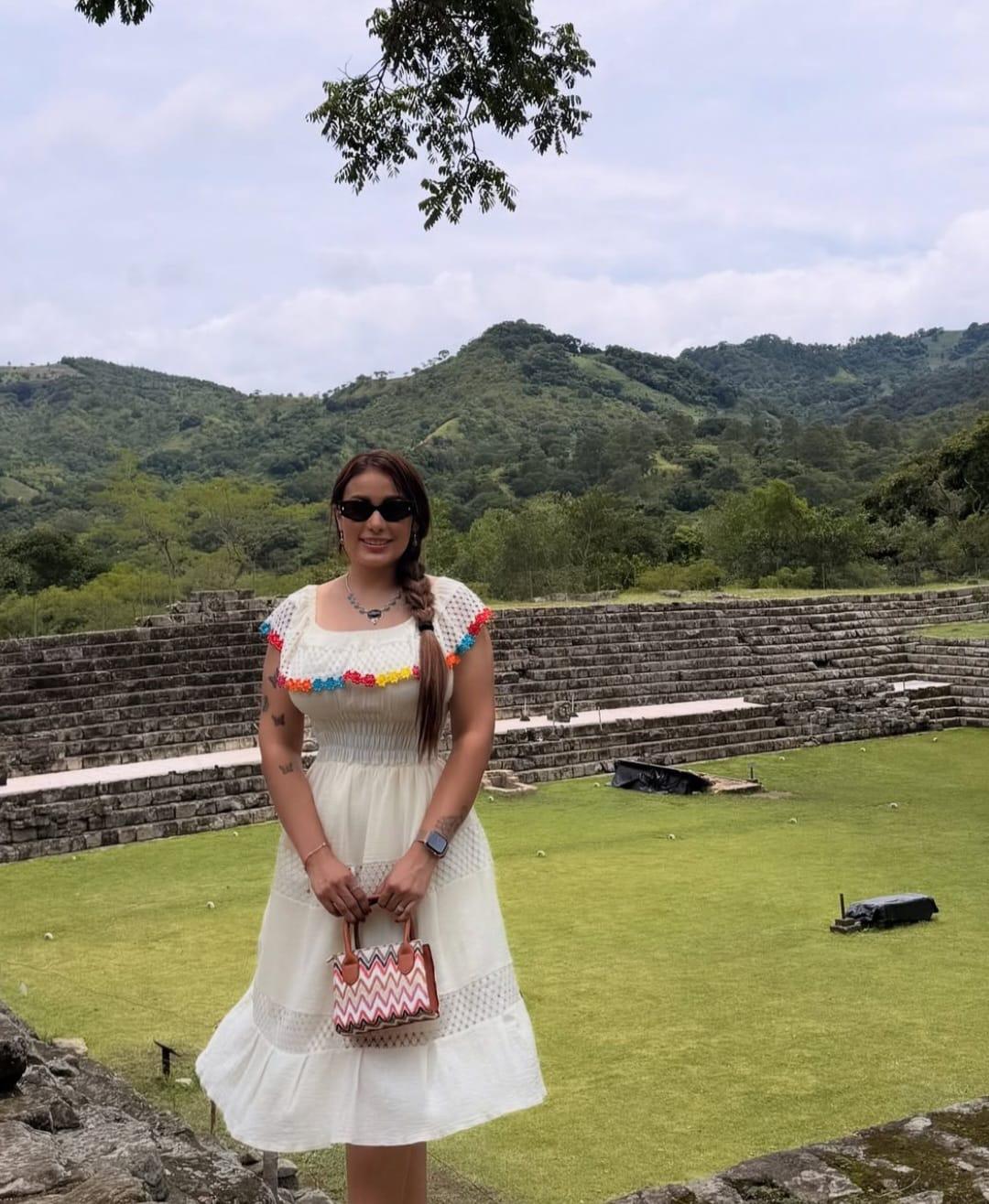 Davis Flow recibe sorpresa de Elsa Oseguera y apagan rumores de ruptura