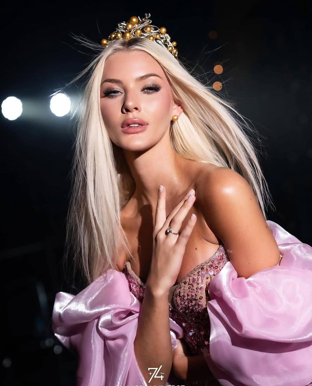 ¿Quién es Victoria Kjaer?, la hermosa Miss Universo que llega hoy a Honduras