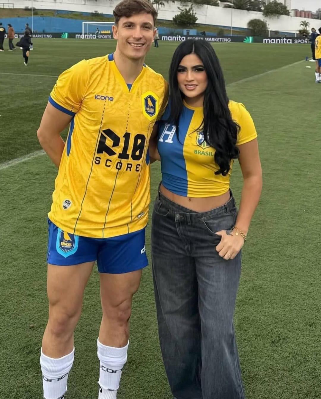 Roxanna Somoza y Juninho Manella dan emotiva sorpresa