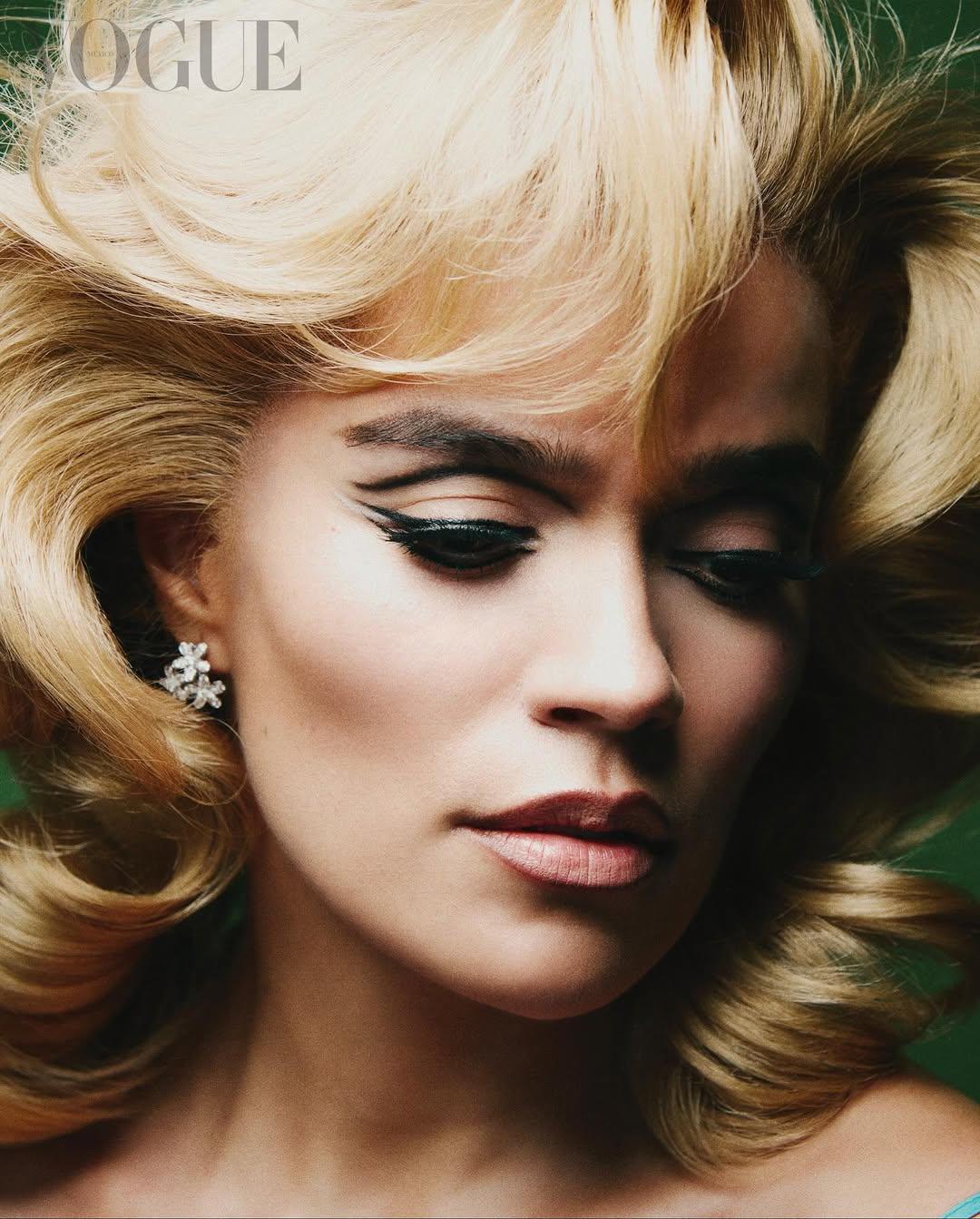 Karol G en la portada de Vogue México y Latinoamérica: Una versión de mí que vive en otro tiempo