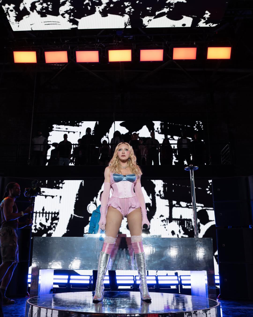 Madonna presenta ‘Confessions II’ con un concierto sorpresa en Times Square