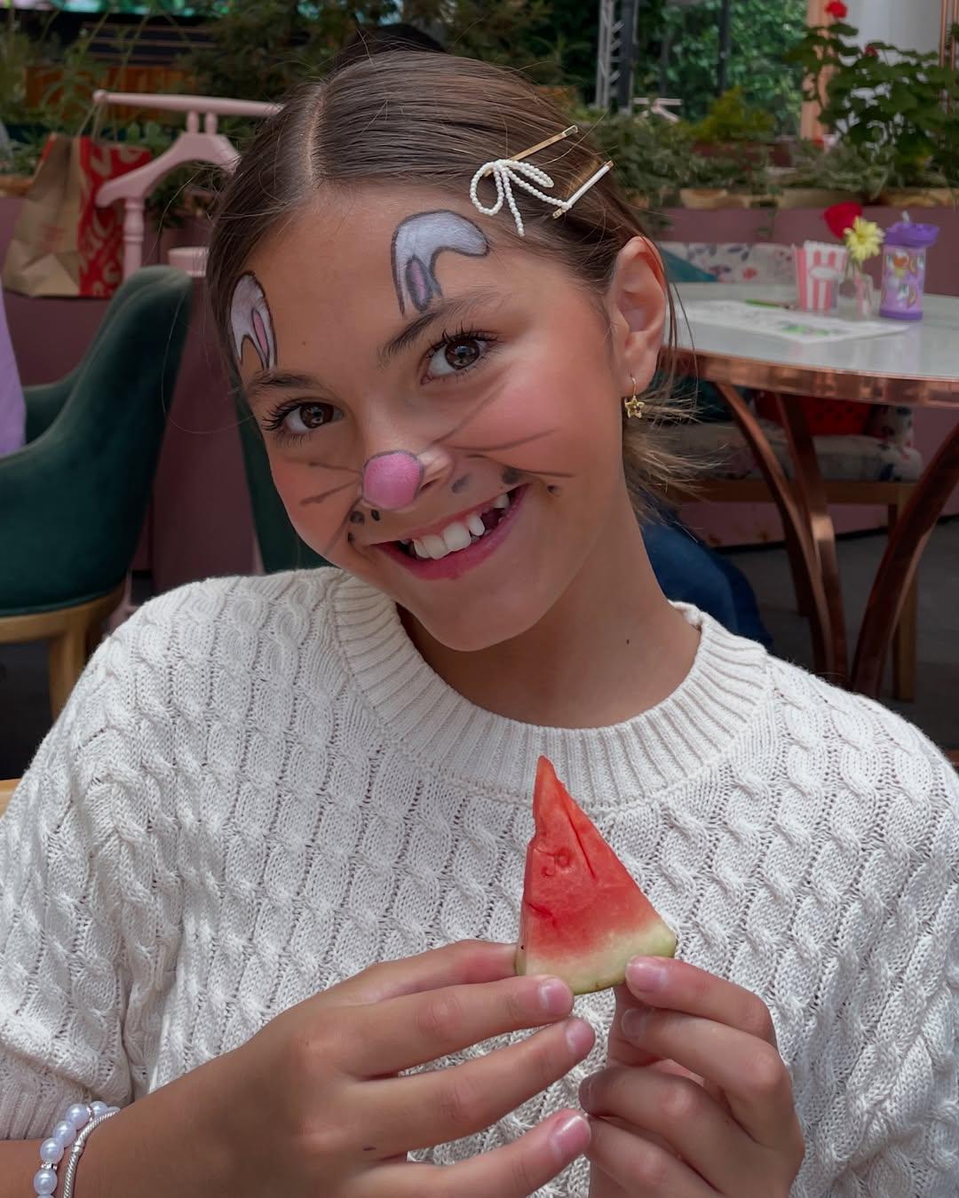 Hija menor de Cristian Castro sorprende en redes sociales, ¡toda una señorita!