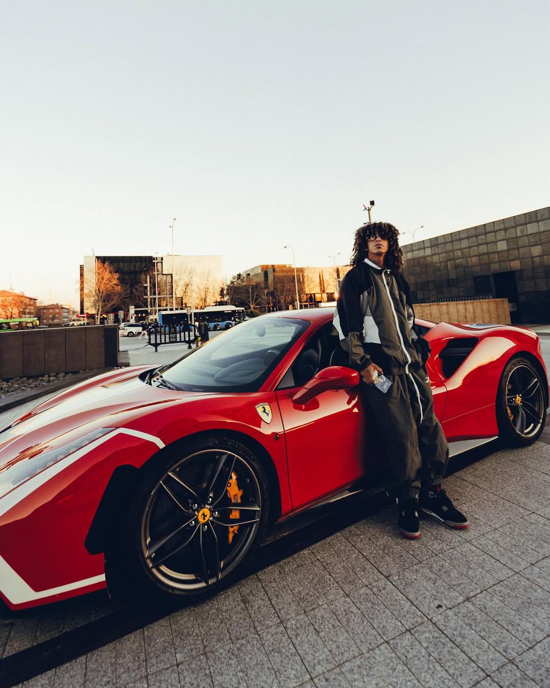 Jon Z, cuyo nombre real es Jonathan Resto Quiñones.