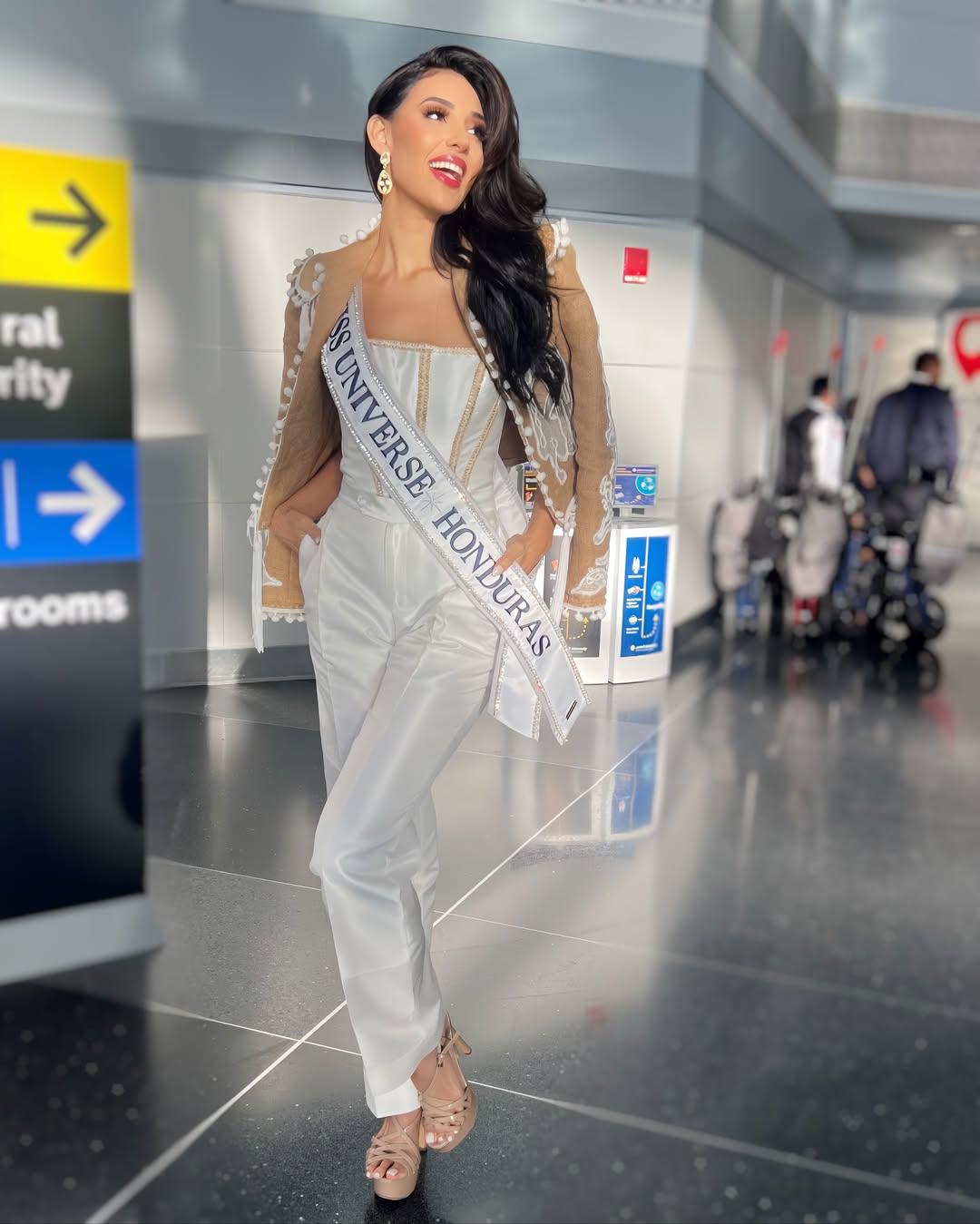 Alejandra Fuentes: “Calentando motores... el universo espera”​​​​​