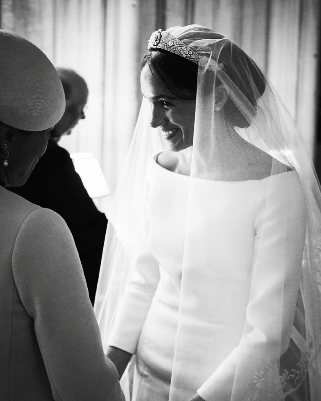 Meghan Markle publica fotos inéditas de su boda con Harry