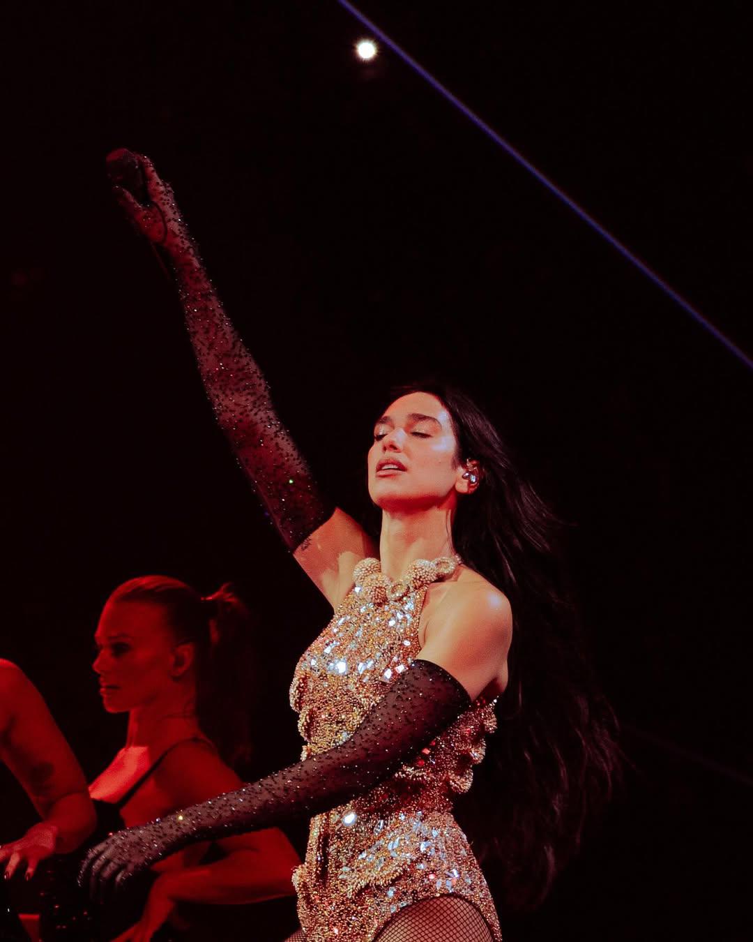 Dua Lipa lanzará película y álbum en vivo grabados en México