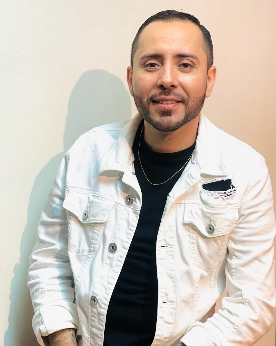 Elmer Valladares anuncia su salida de Televicentro tras 16 años de carrera