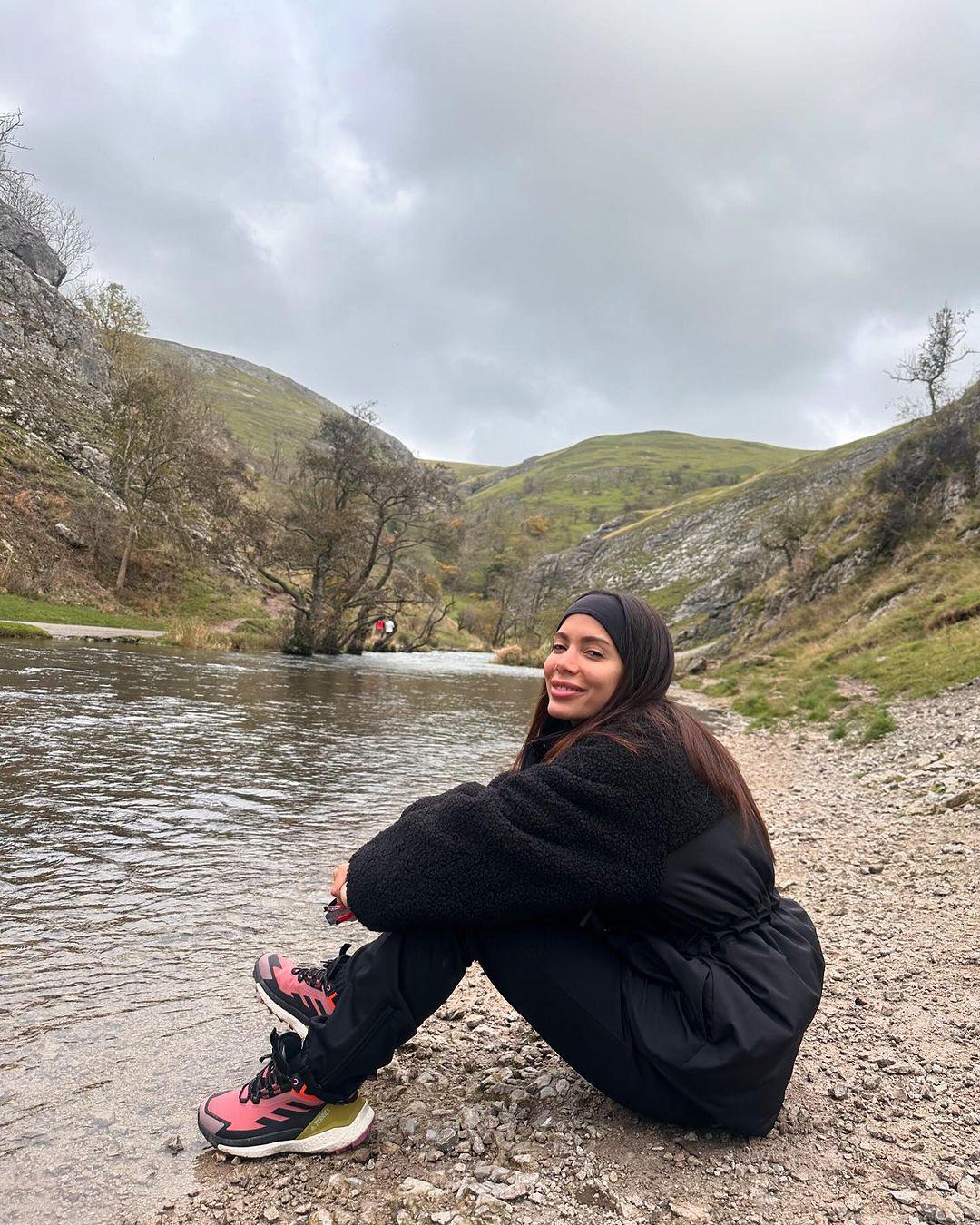 ¿Anitta está embarazada? Arden las redes con foto de su “pancita”