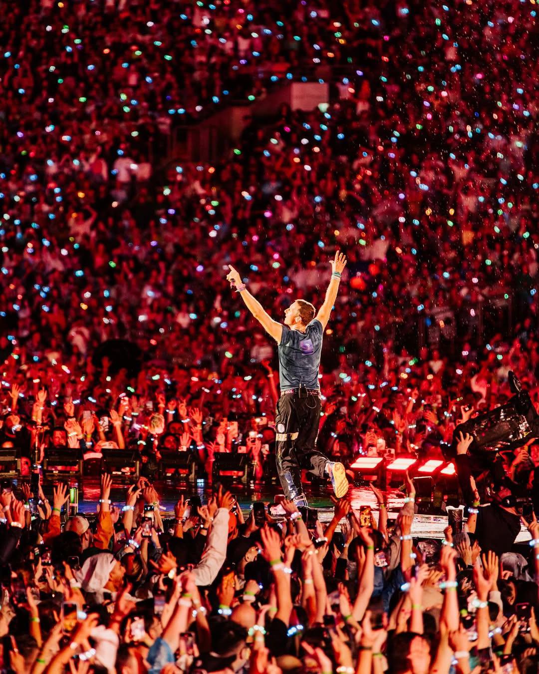 Chris Martin y Sophie Turner desatan rumores de romance