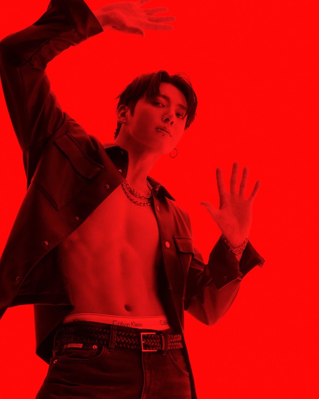 JungKook regresa a Calvin Klein con una campaña de mezclilla