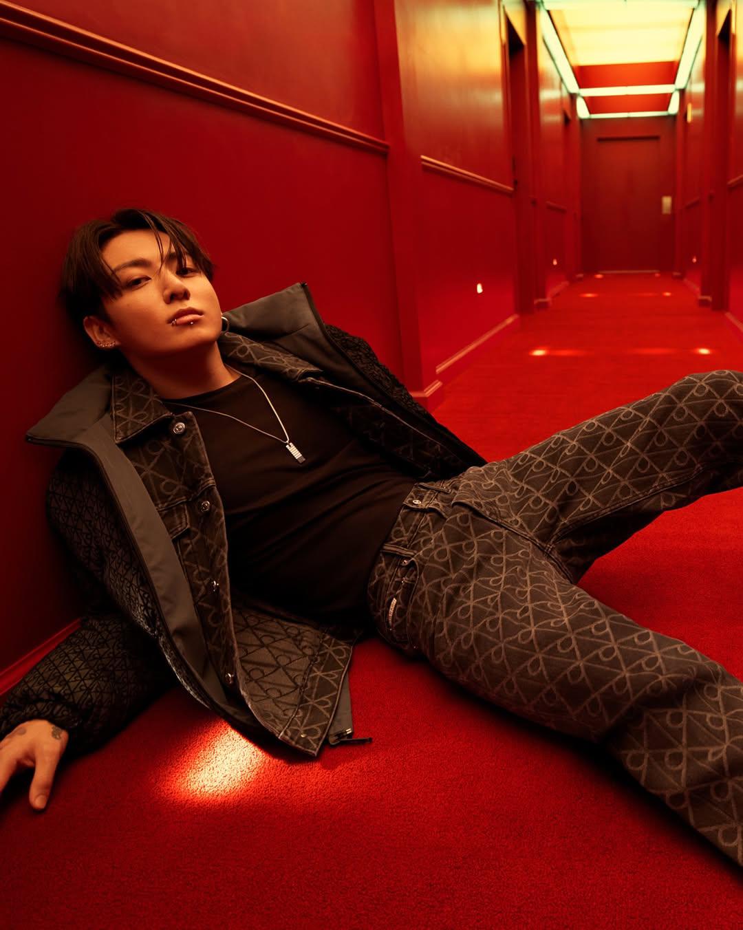 JungKook regresa a Calvin Klein con una campaña de mezclilla