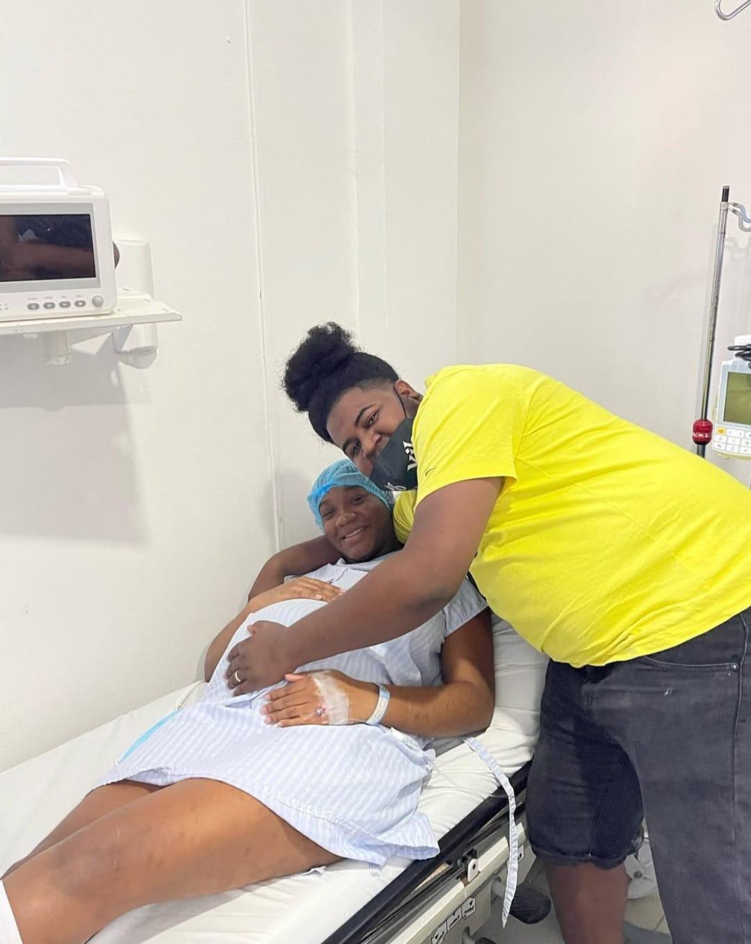 La More afirma que su relación está bien y que todo fue puro marketing