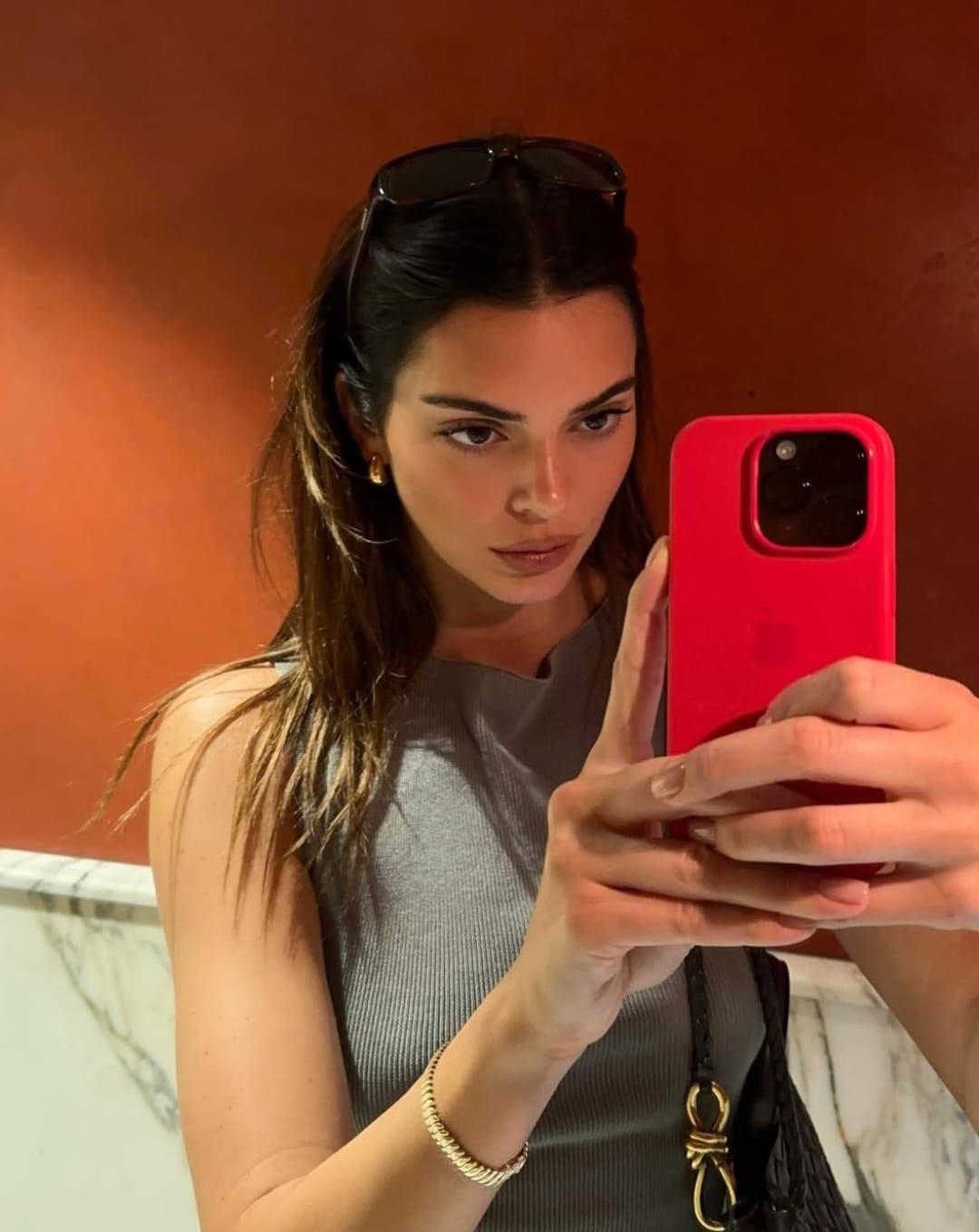Kendall Jenner asegura que nunca se ha hecho cirugía plástica en el rostro