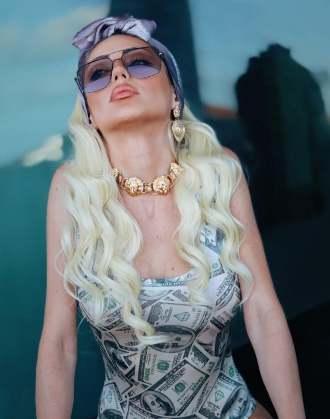 Revelan causa de fallecimiento de la Barbie humana