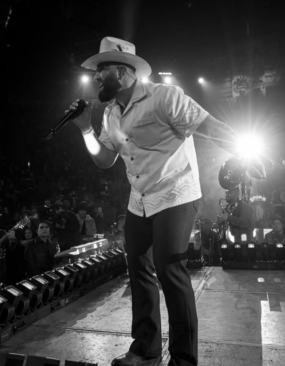 Carín León es diagnosticado de enfermedad viral