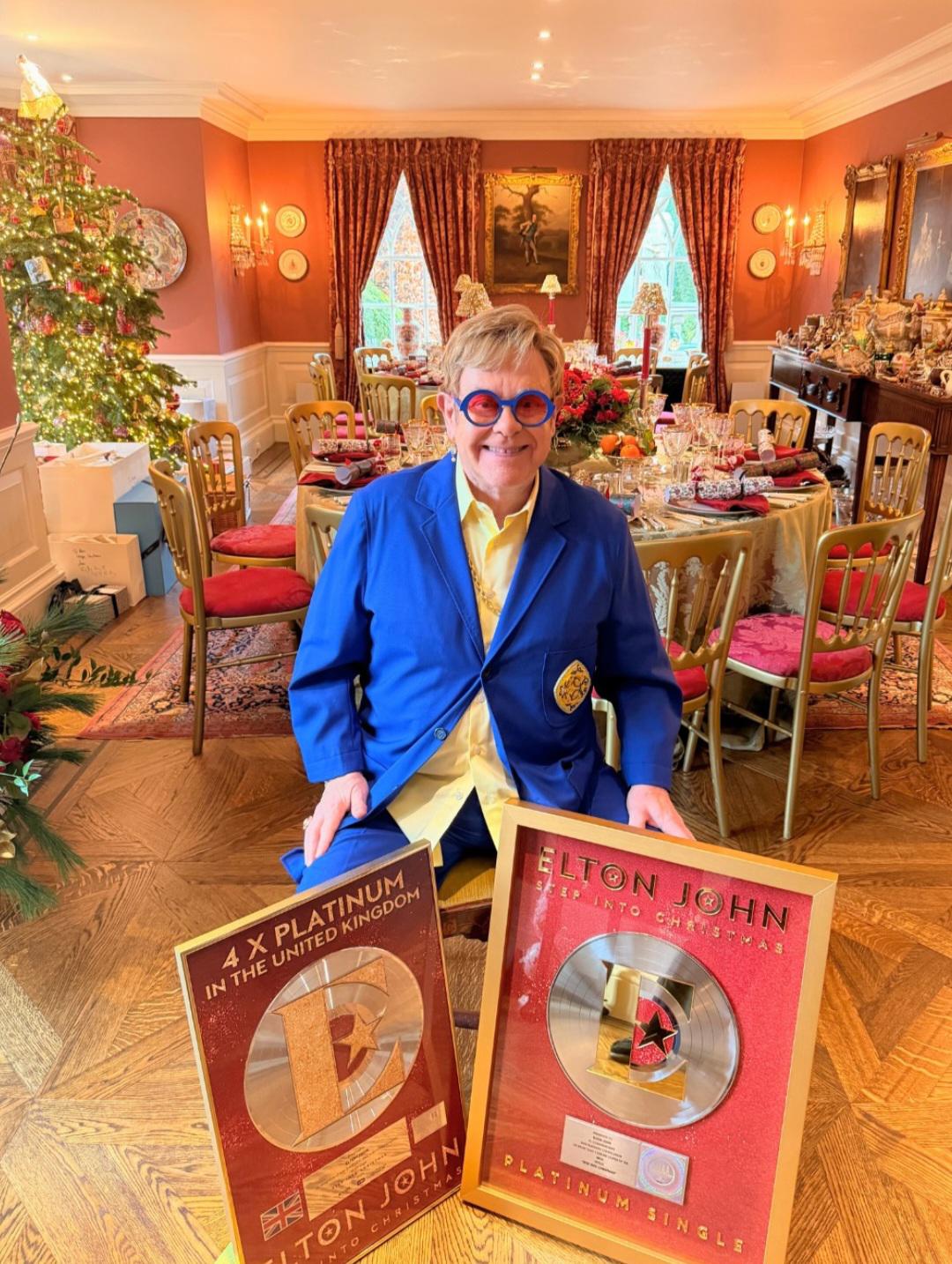 Desde Karol G hasta Justin Bieber, así celebran Navidad los famosos