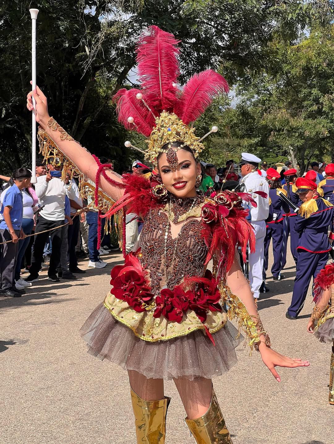 El significado detrás de los trajes de las palillonas del Valle de Jamastrán