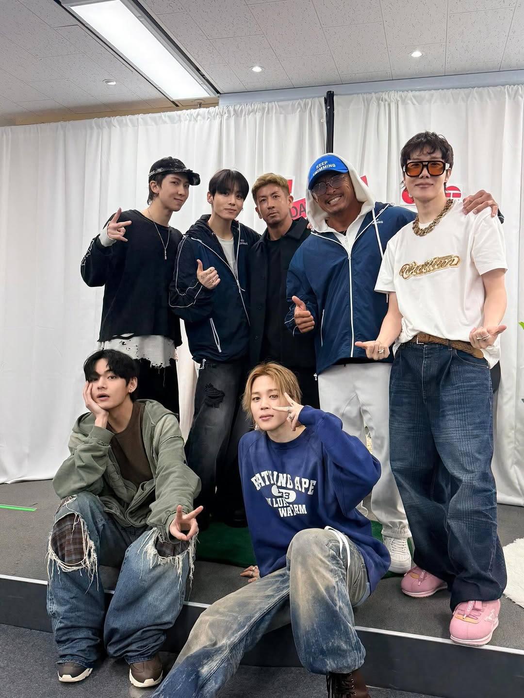 BTS inicia su gira mundial en Goyang bajo la lluvia