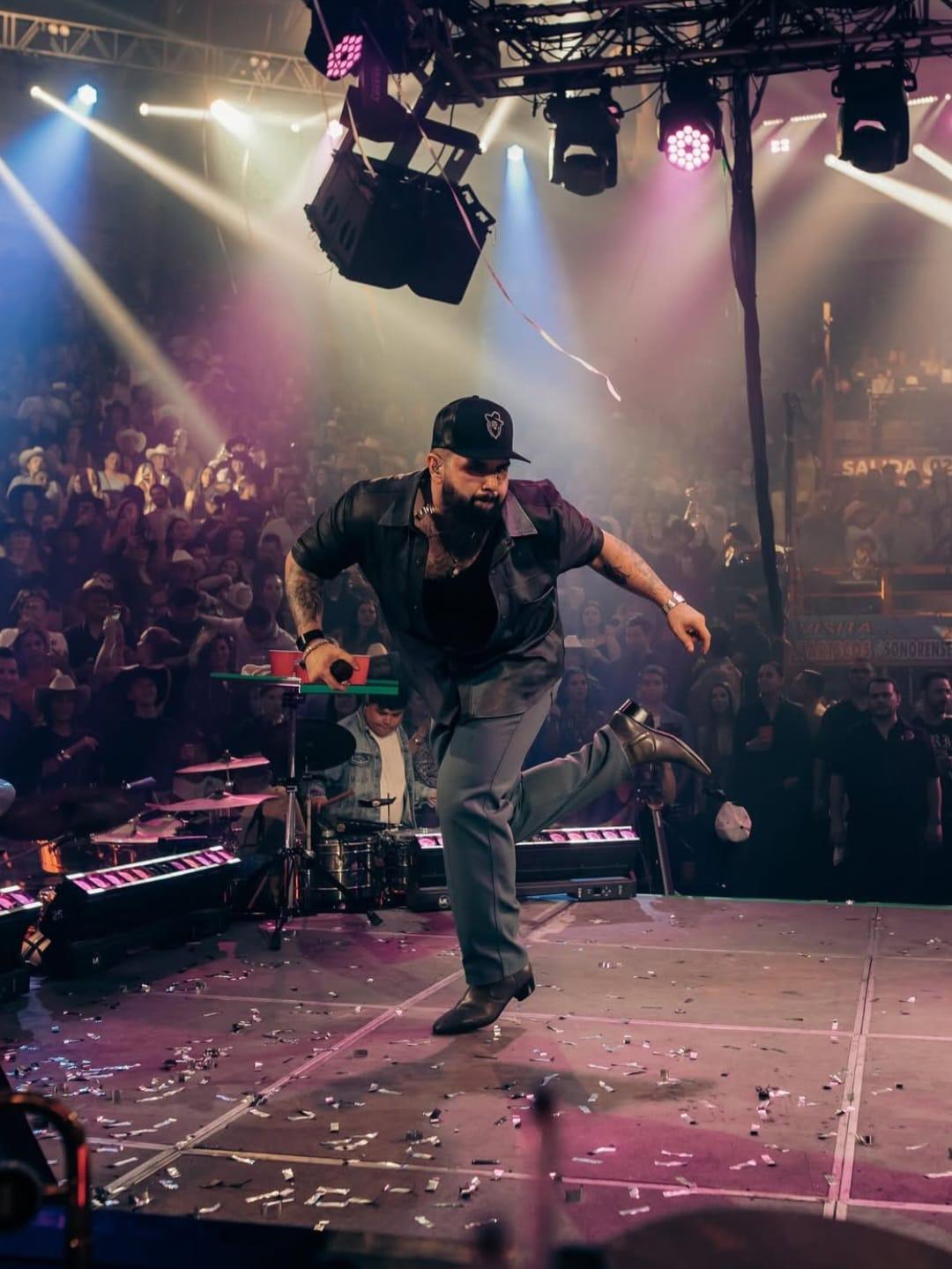 Carín León es diagnosticado de enfermedad viral