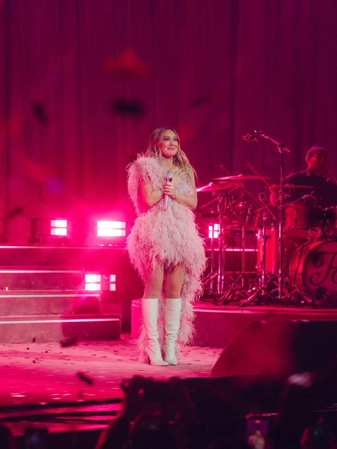 Hilary Duff anuncia su primera gira mundial en casi dos décadas