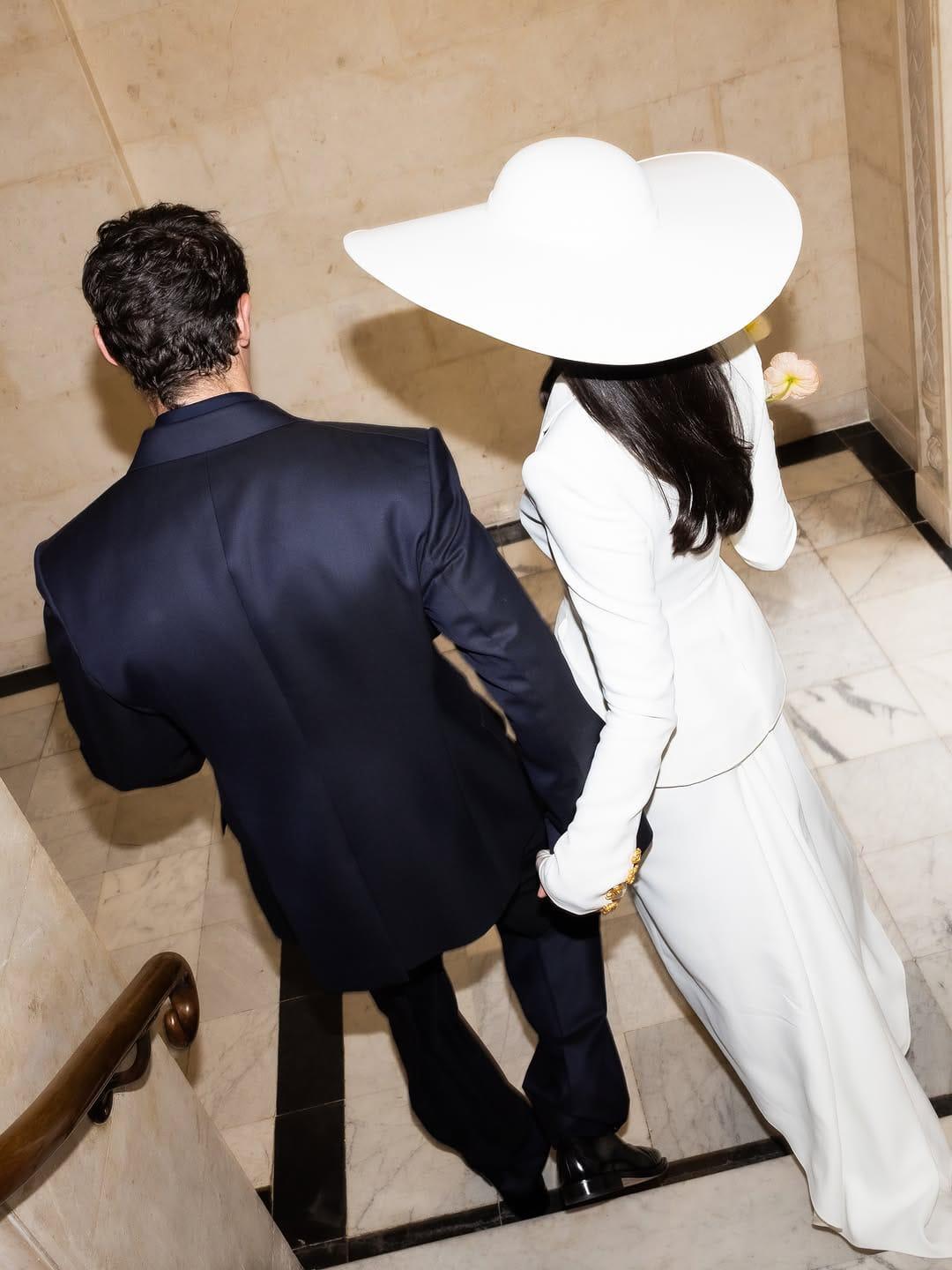 Así comienza la celebración de boda de Dua Lipa y Callum Turner en Sicilia