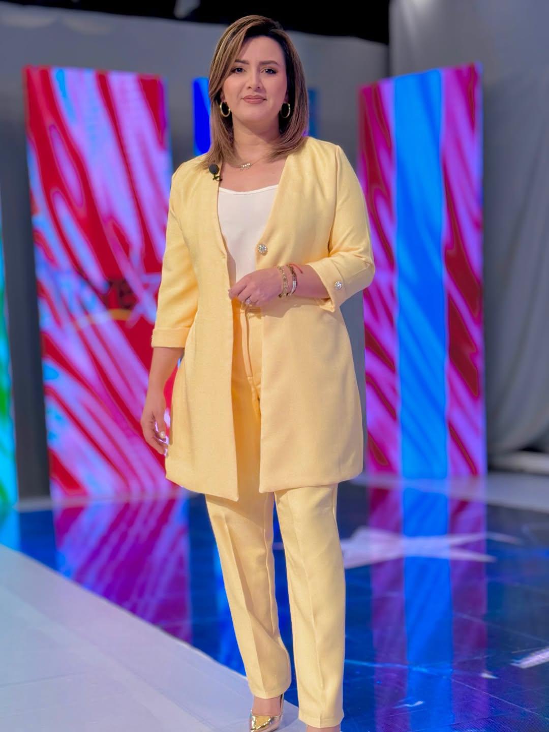 Las presentadoras de noticias nacionales y sus looks para las Elecciones 2025
