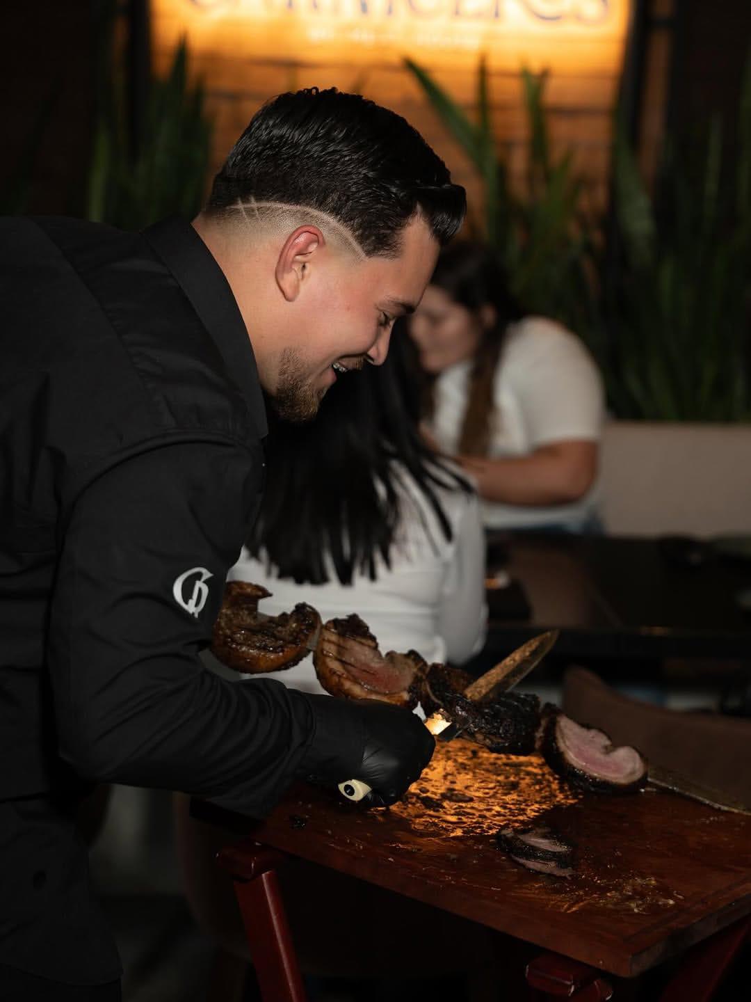 Piden oración por el tiktoker Hernán Martínez tras aparatoso accidente