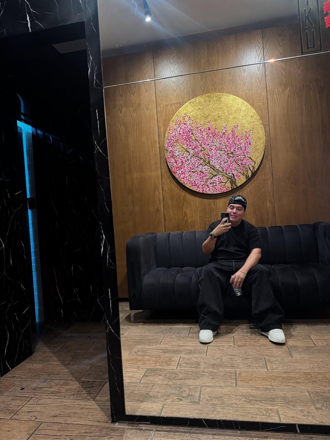 Matan a balazos a narcotiktoker y acompañante en su GMC