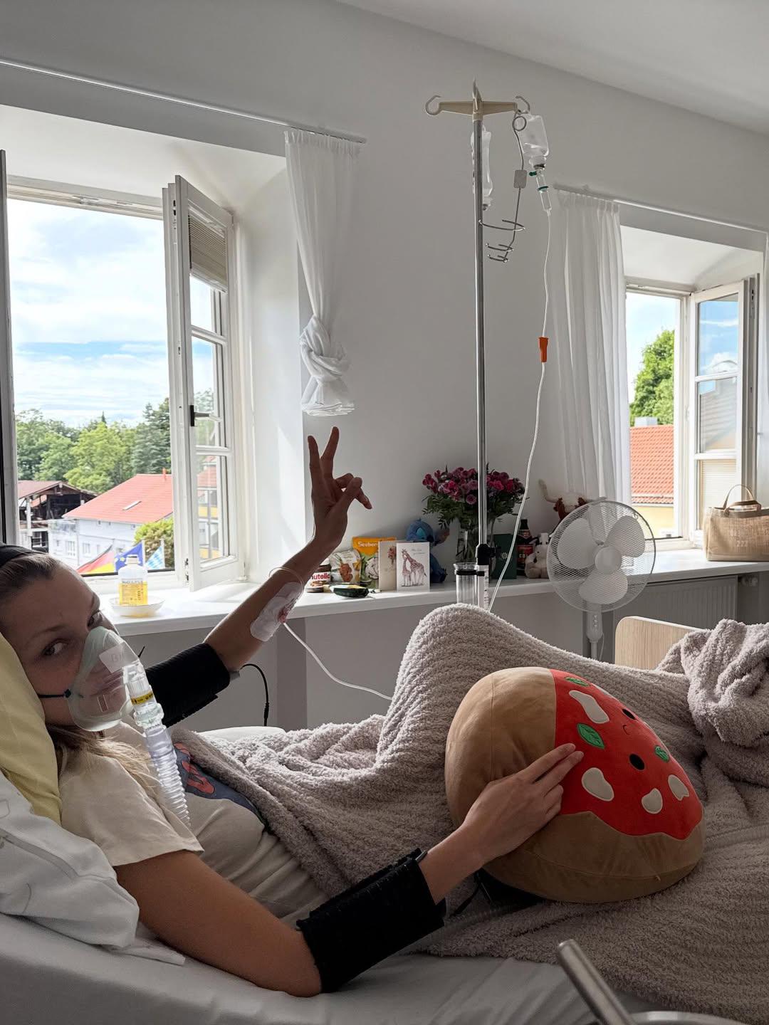 Bella Hadid conmueve con emotiva publicación sobre su salud