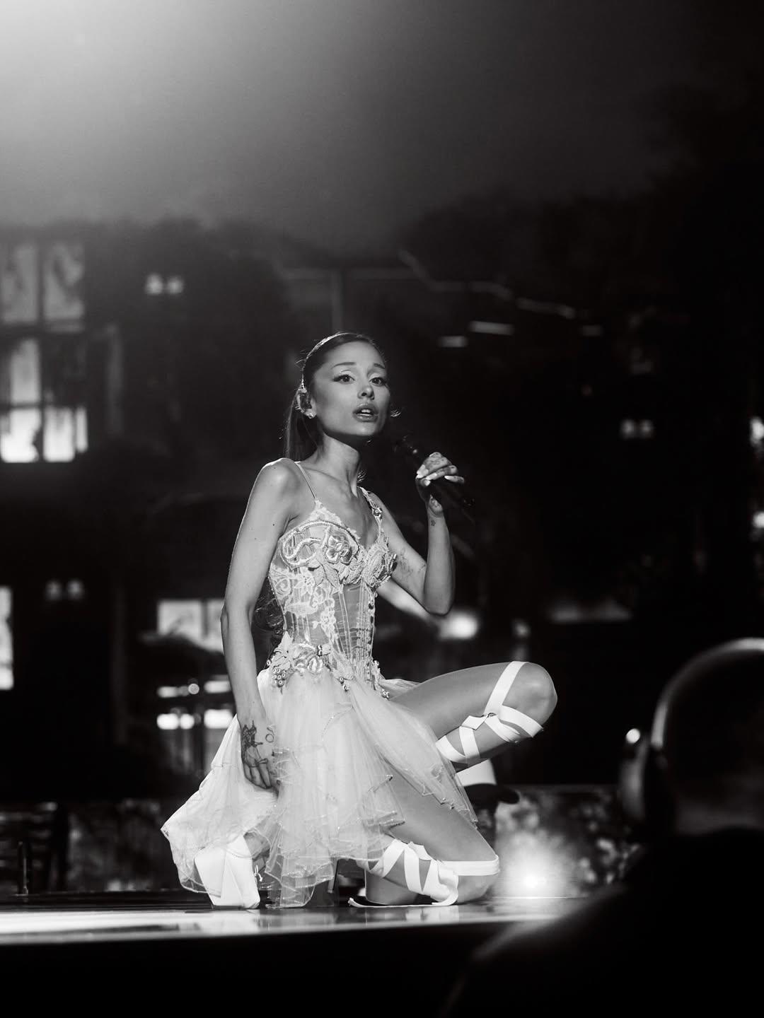 Los grandes cambios de Ariana Grande en su gira de regreso: prioriza su voz