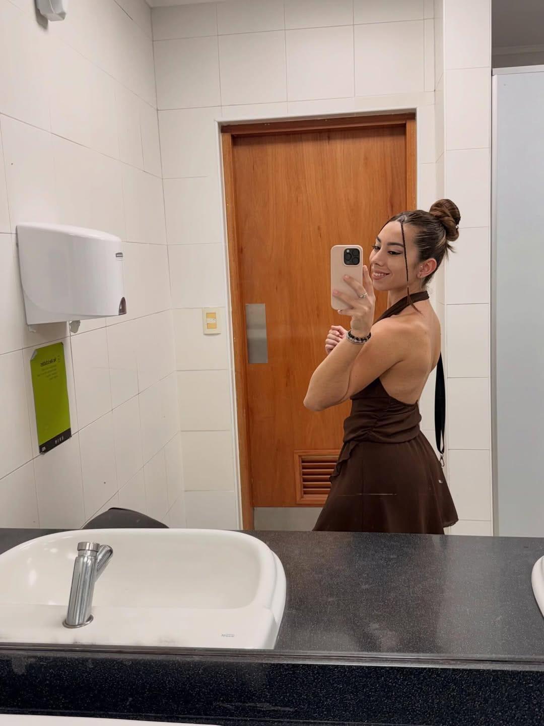 Va al taller y termina llevándose al perro del mecánico