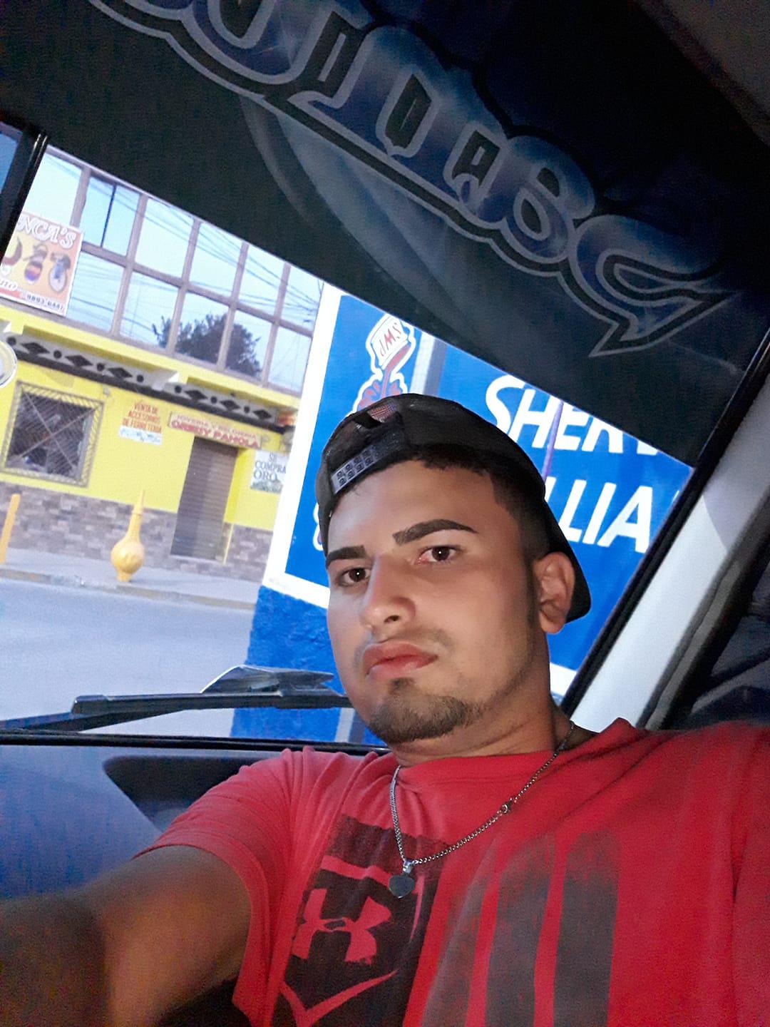 Así era Jonathan Reyes, el conductor de rapidito que murió en el sector de Cofradía