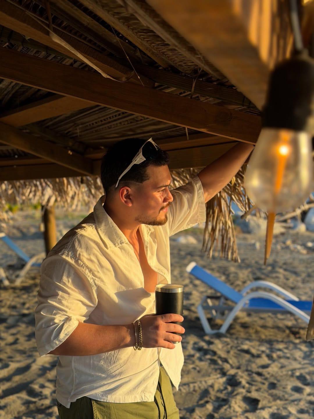 Piden oración por el tiktoker Hernán Martínez tras aparatoso accidente