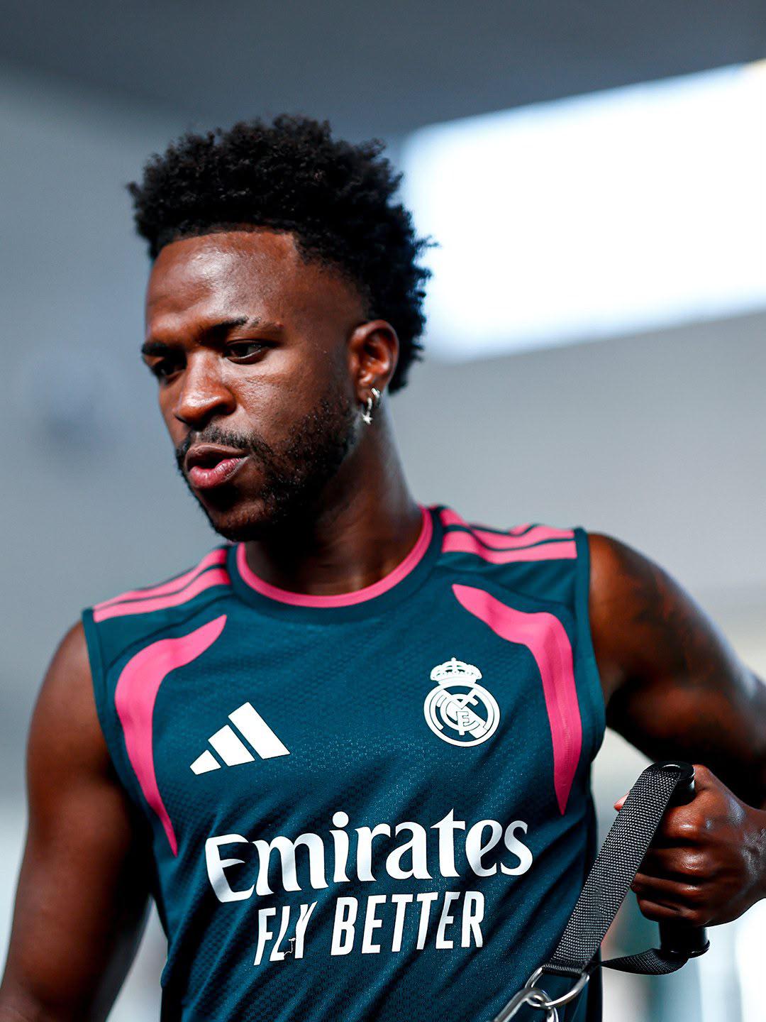 Vinicius se reunió con el Real Madrid y no quiere saber nada: tomó decisión