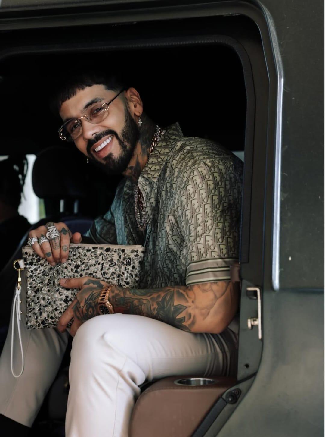 Anuel AA preocupa a sus seguidores por su apariencia física