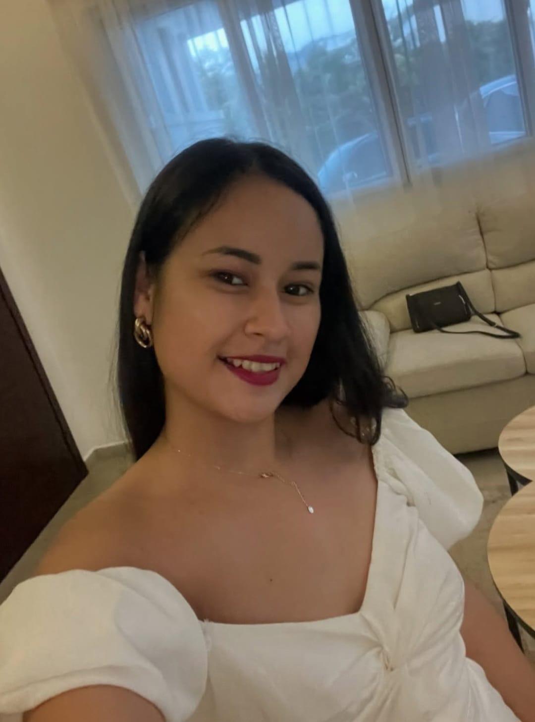 Yeimi Licona, prometida de Shin Fujiyama, recibe su título universitario