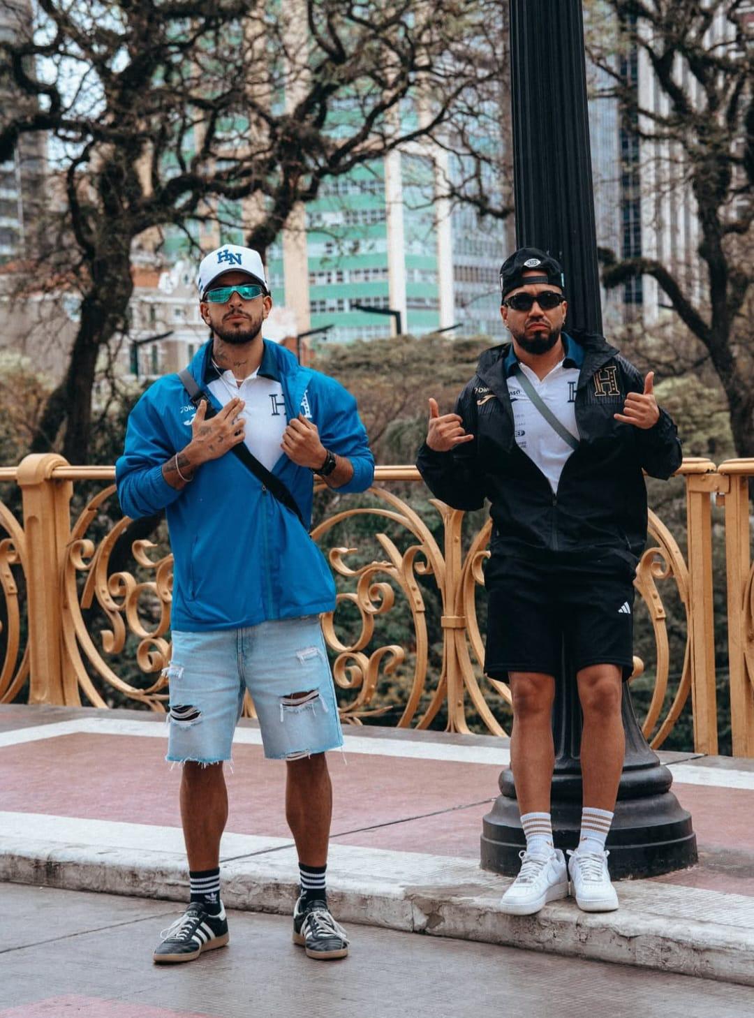 Los Hijos de Morazán sorprenden con famoso artista en su pódcast