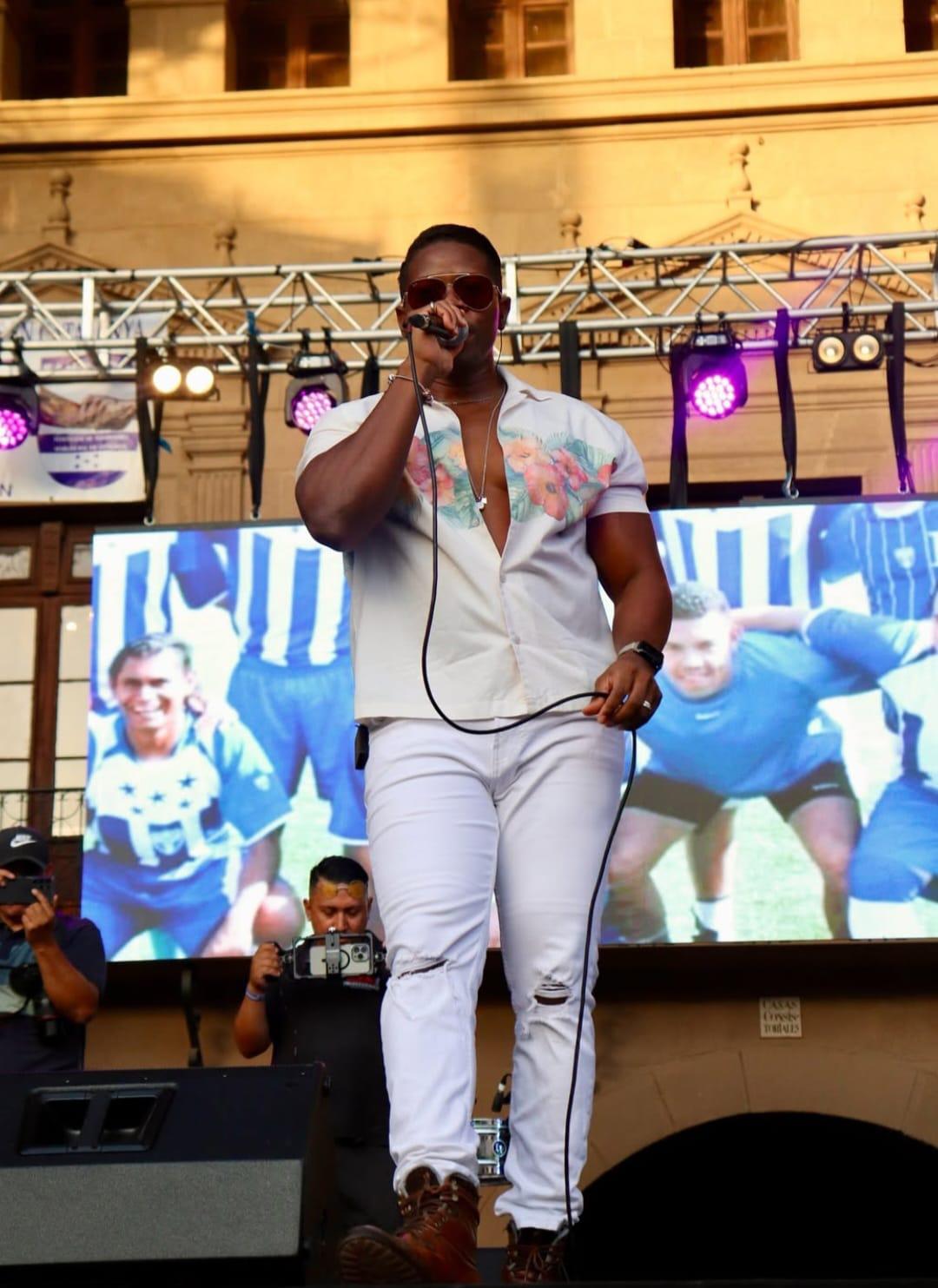 Romeo Catracho es criticado por tildar de quitamaridos a una amiga en TV