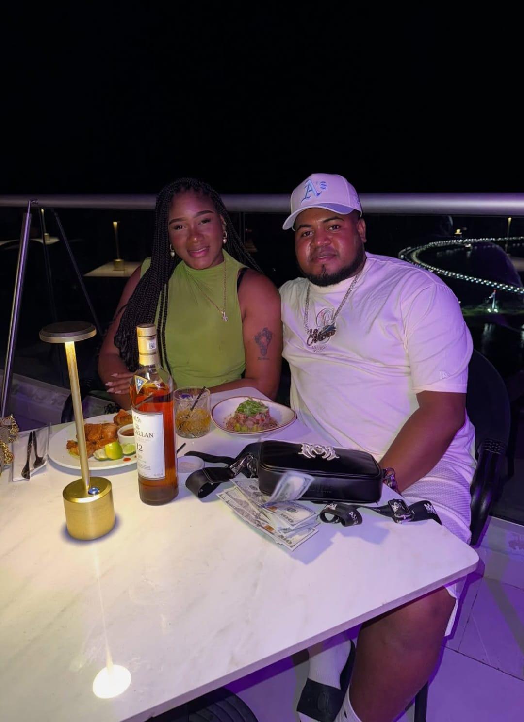 La More afirma que su relación está bien y que todo fue puro marketing