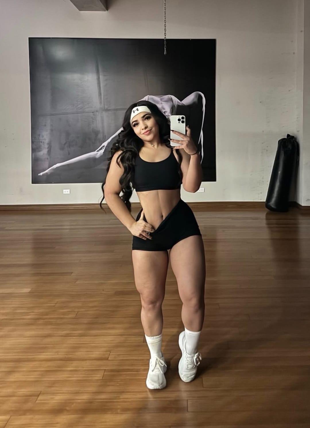 Ester Mendoza, la presentadora que conquista corazones en Honduras