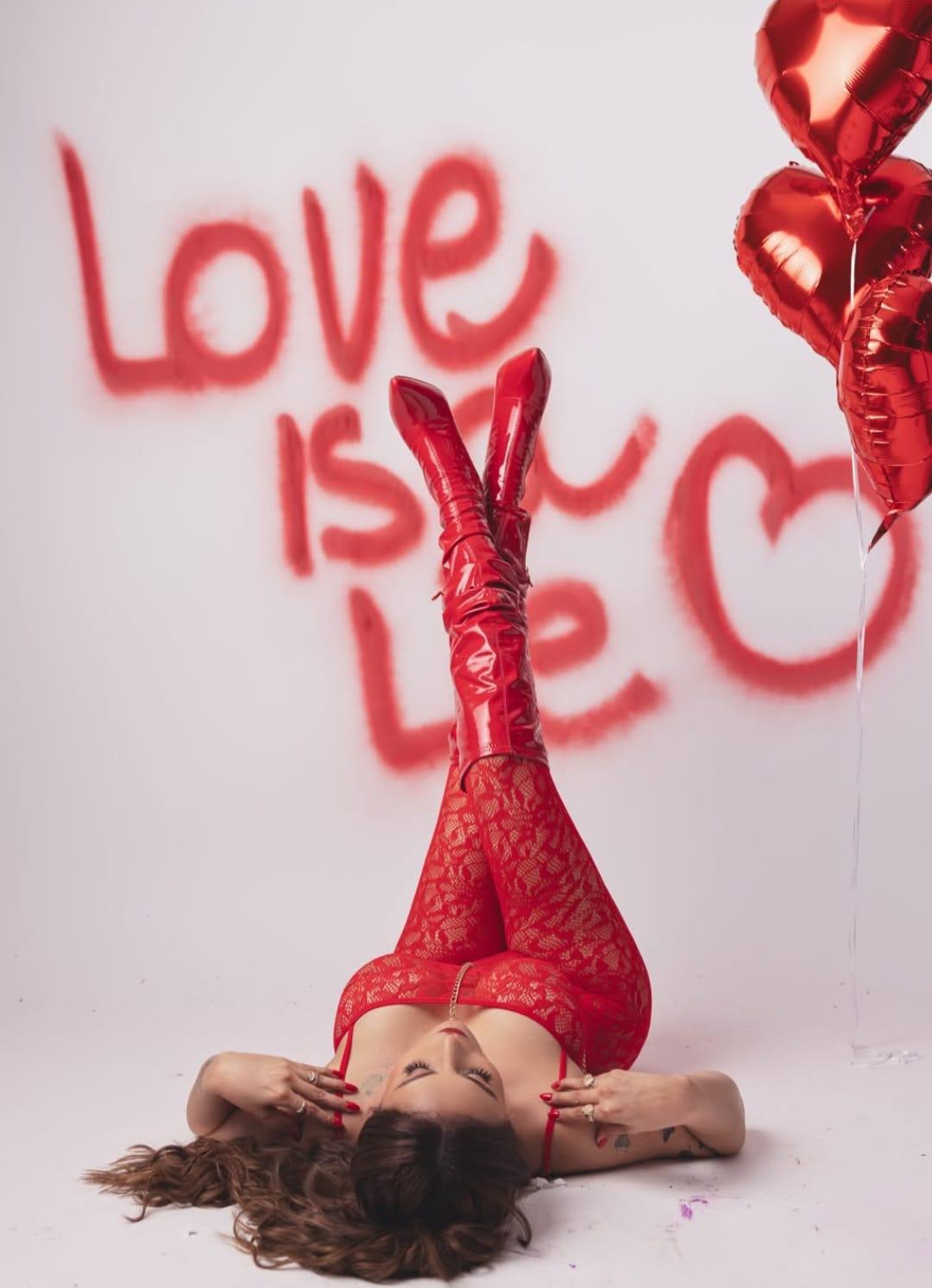 Elsa Oseguera deslumbra con encantadoras fotos anti-San Valentín