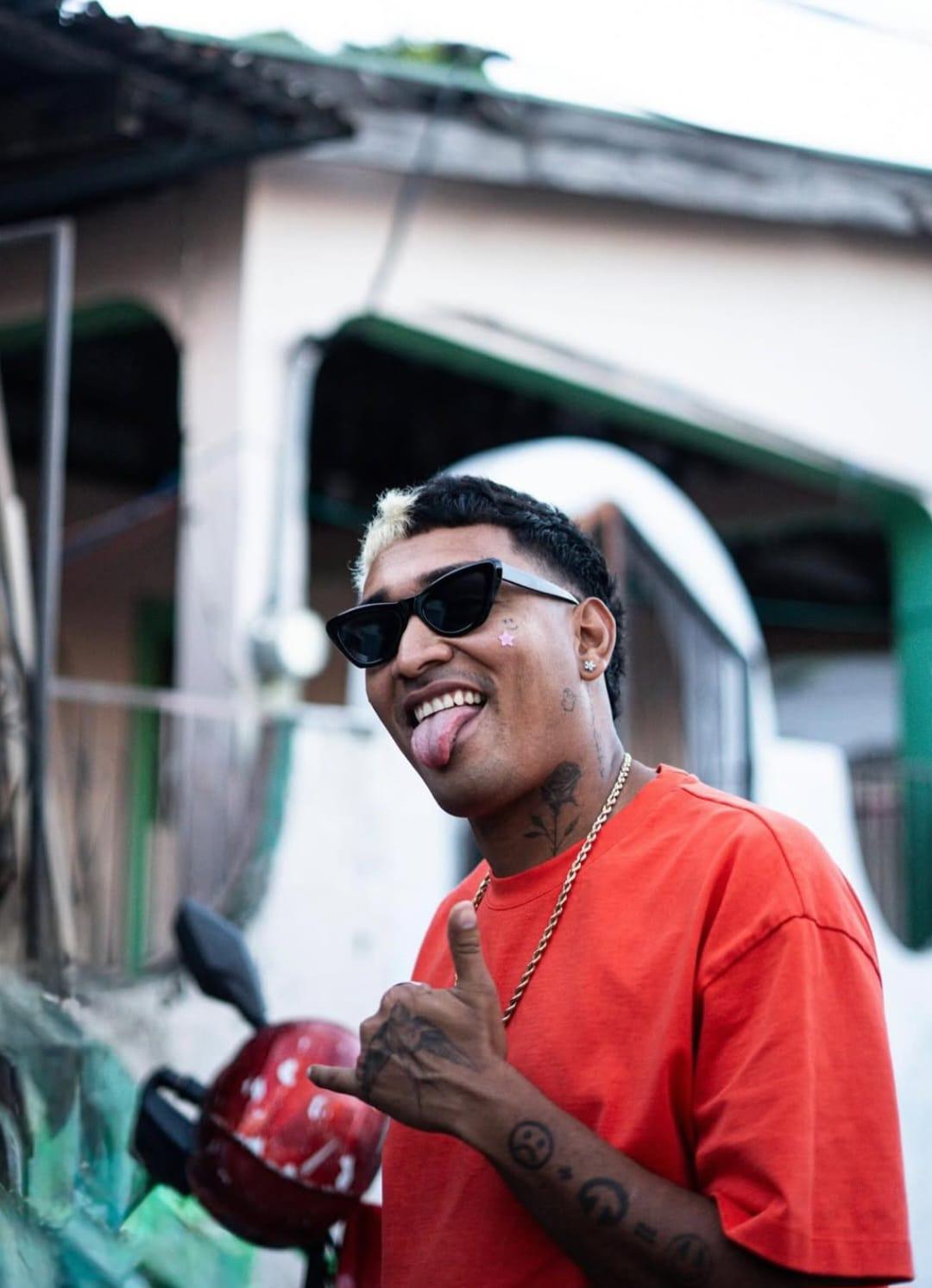 ¿Tú no tienes estilista?, Supremo dispuesto a un cambio de imagen