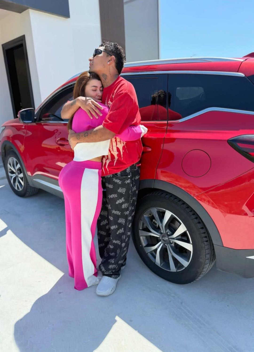 ¿Supremo y Milagro Flores ya son novios? Un mensaje lo revelaría