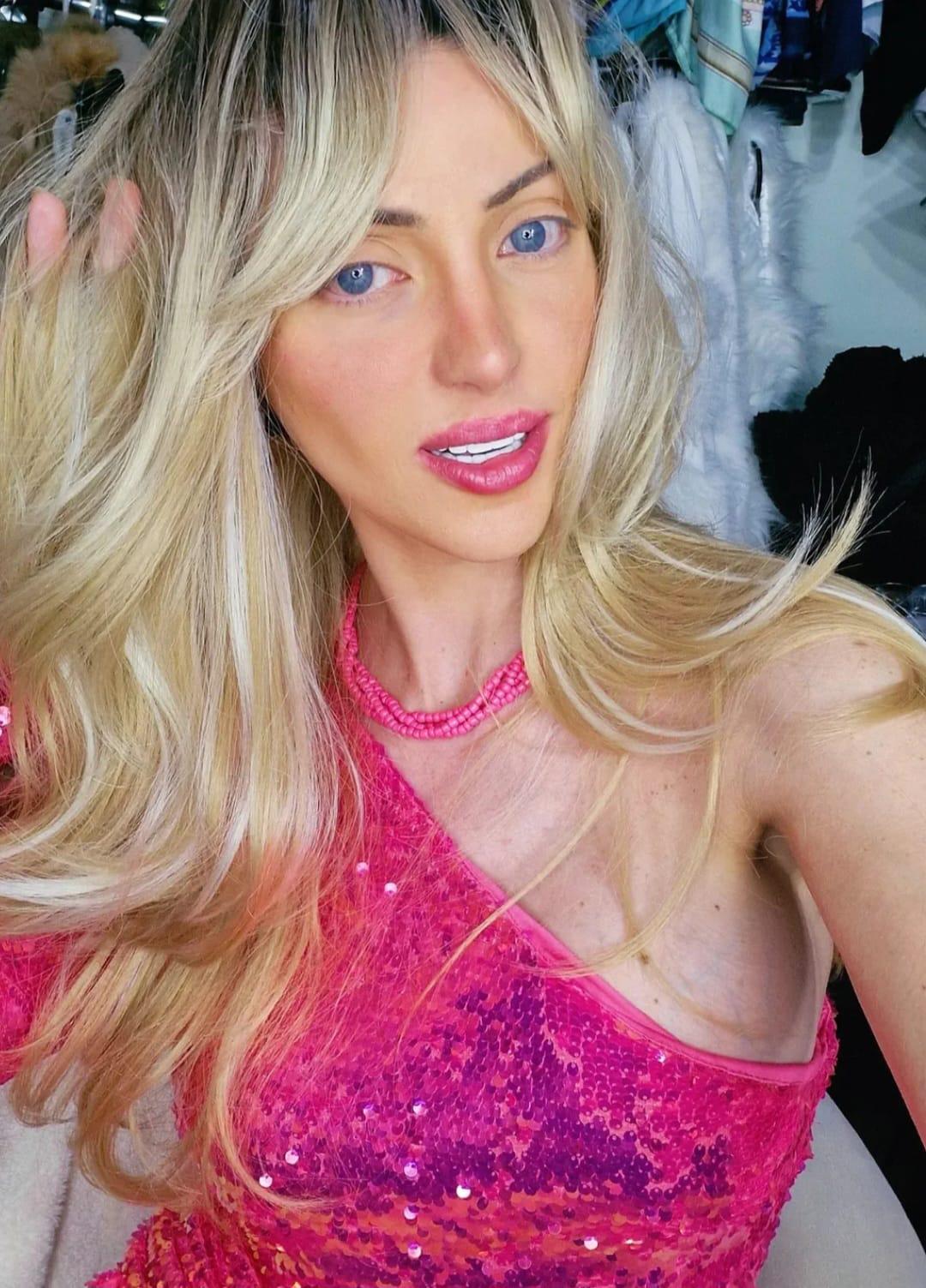 Revelan causa de fallecimiento de la Barbie humana