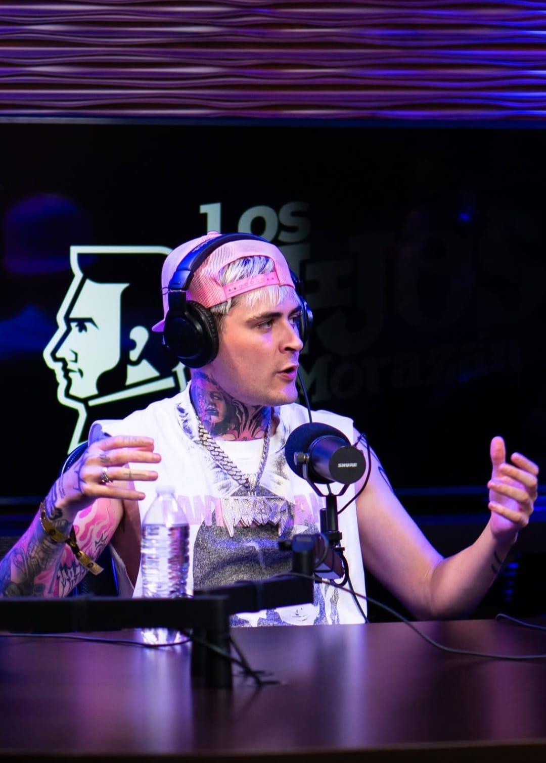 Los Hijos de Morazán sorprenden con famoso artista en su pódcast