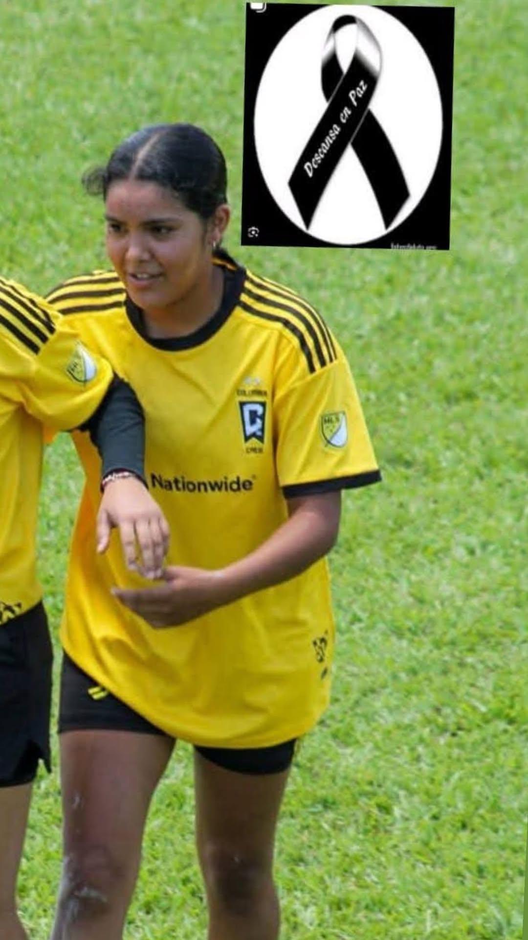 Nayeli es la joven futbolista que murió en un accidente vial; su moto quedó destruida