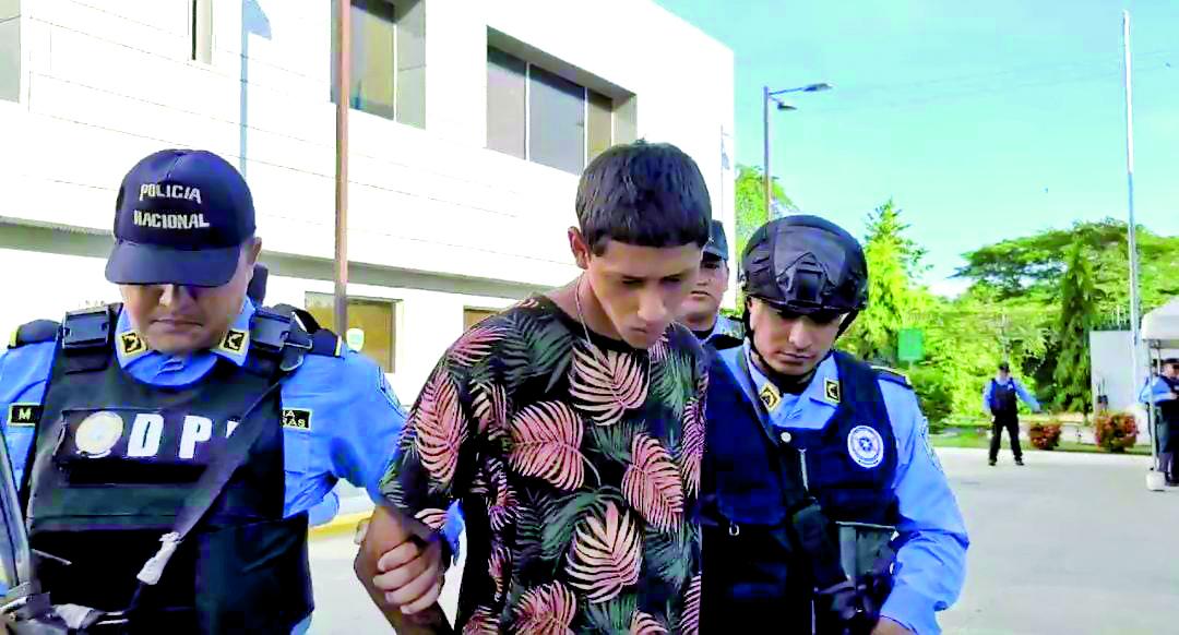 Capturan a supuesto líder de Los Aguacates; tenía armas de guerra