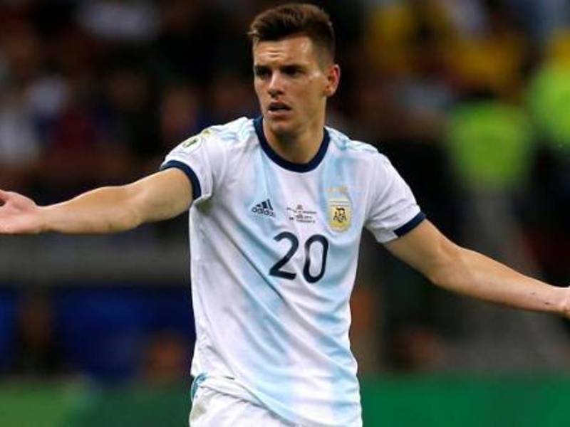 Ni la Asociación del Fútbol Argentino (AFA) ni el Villarreal confirmaron todavía la baja del volante.