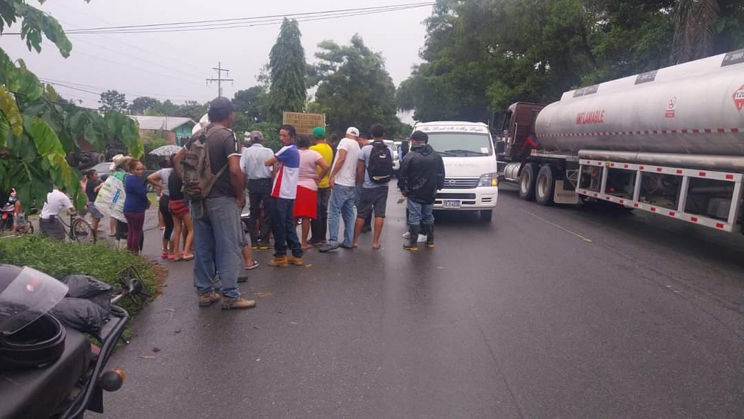 Mujer muere atropellada en San Francisco, Atlántida