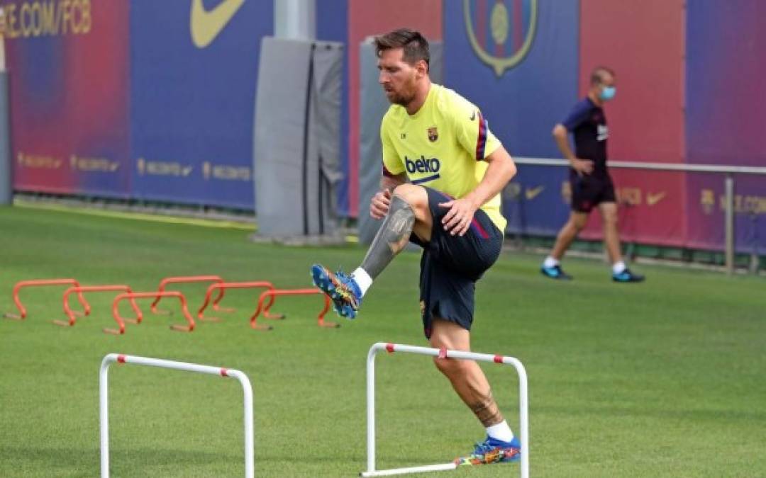 Así son los espectaculares y coloridos nuevos tacos de Messi para la Champions League